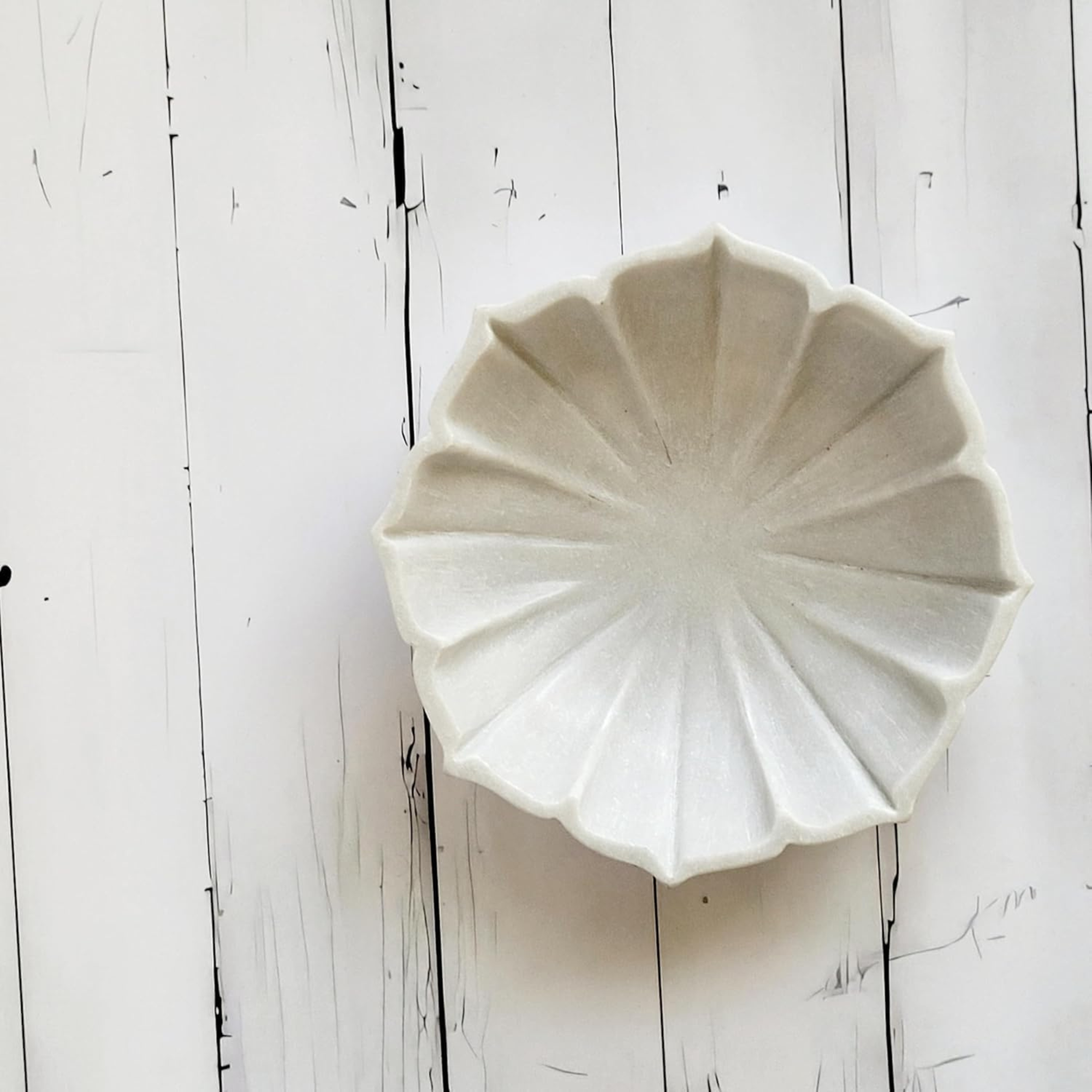 Petal Glow Marble Urli - 6 inch