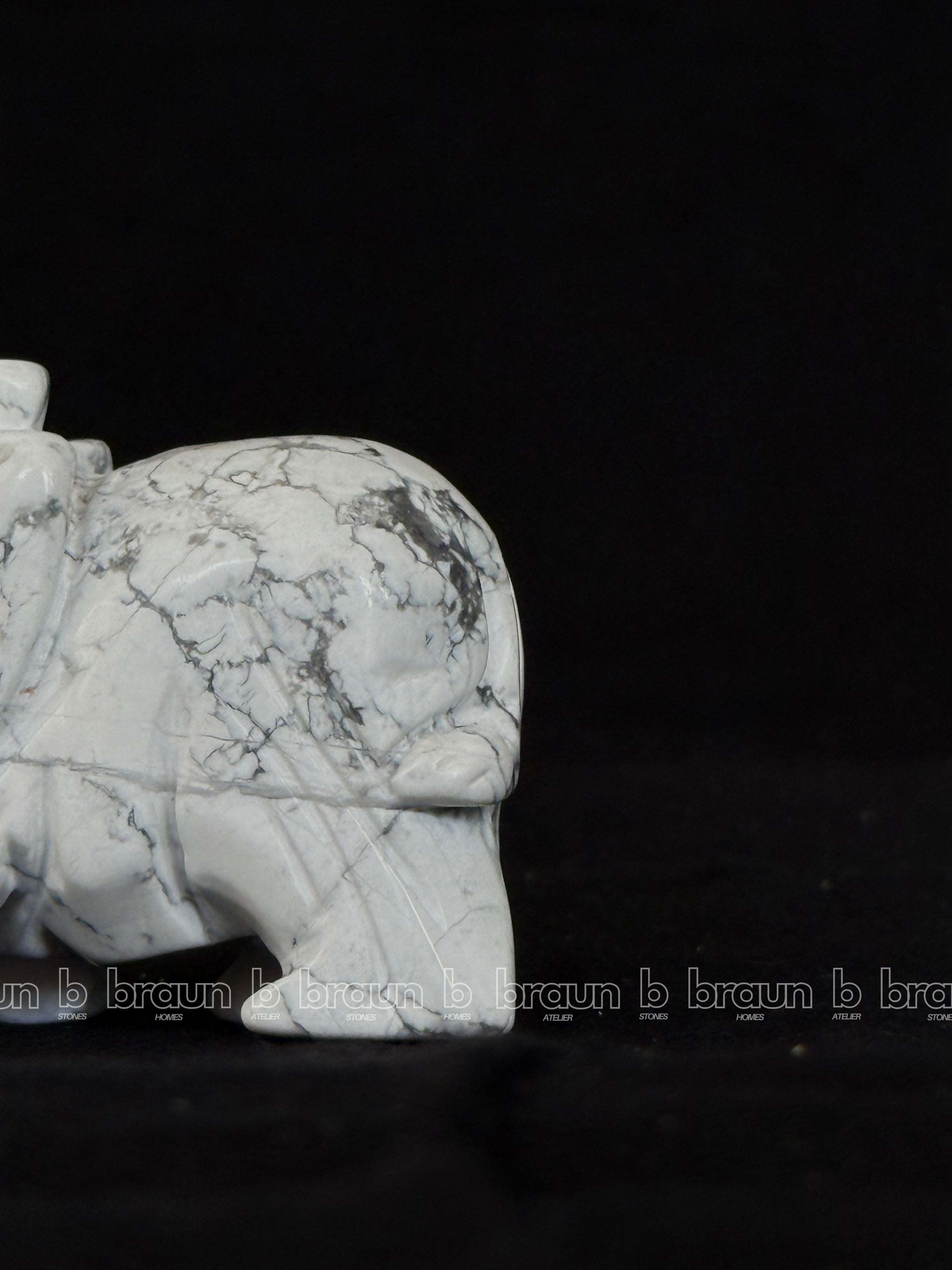 Howlite Elephant Small