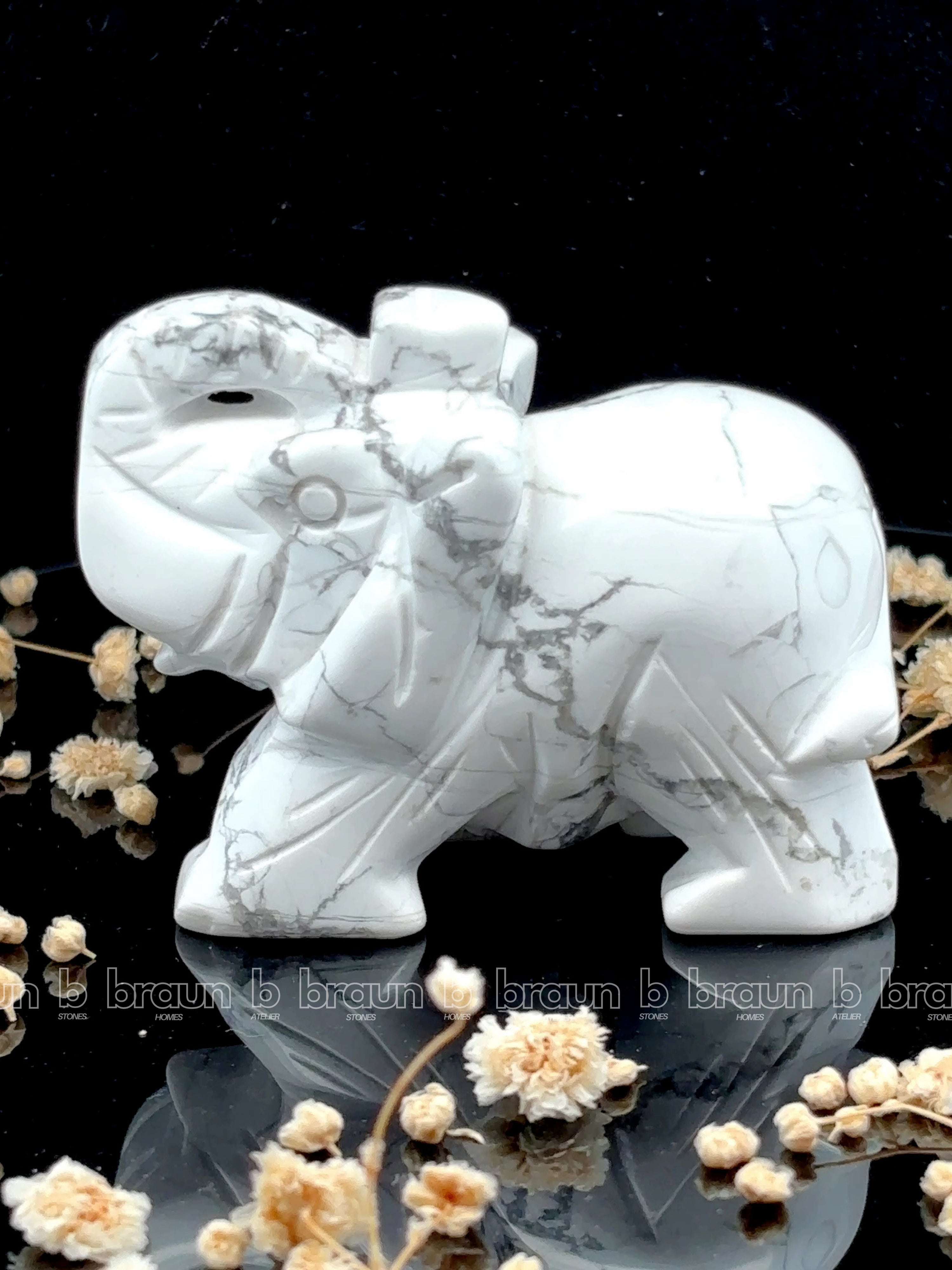 Howlite Elephant Small