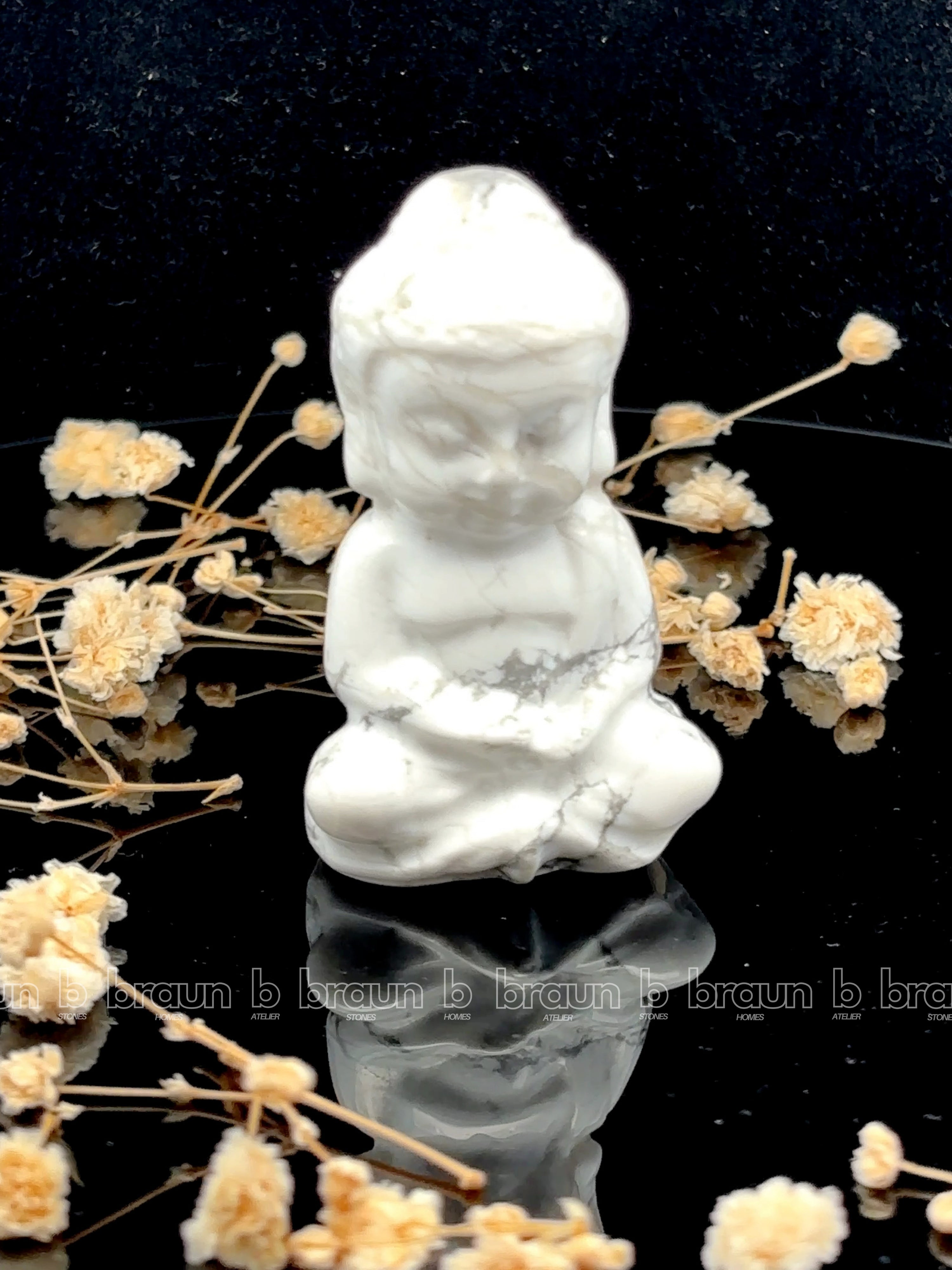 Howlite Sitting Buddha Medium thumbnail 3