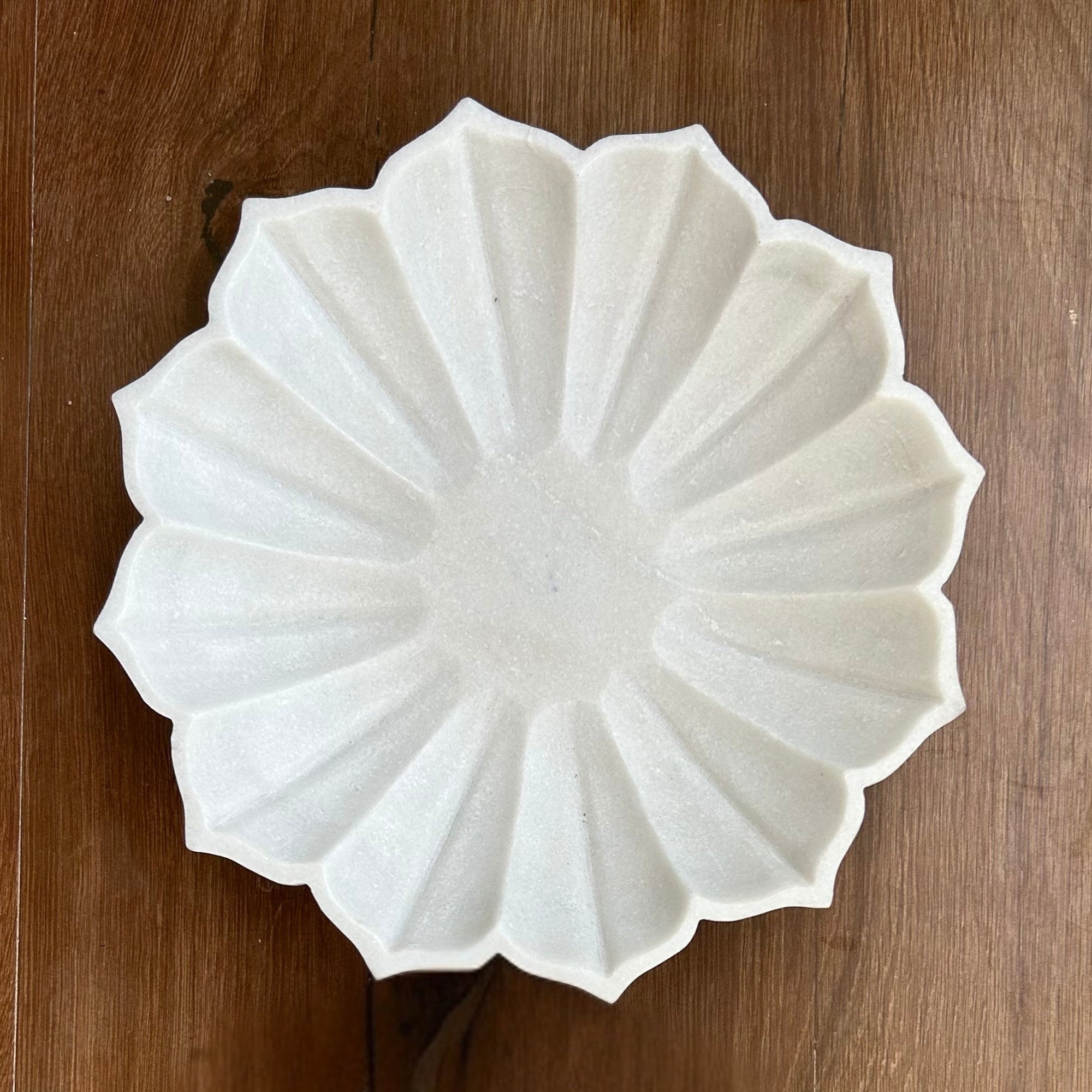 Petal Glow Marble Urli - 12 inch