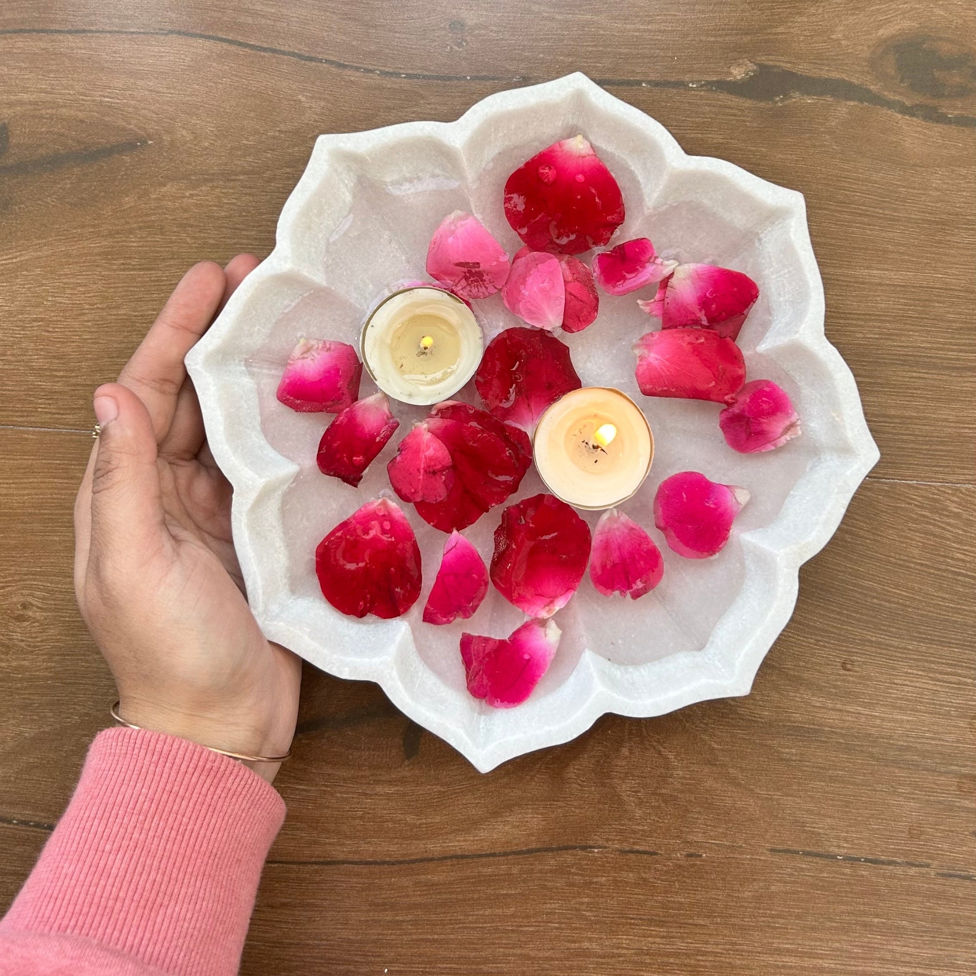 Petal Glow Marble Urli - 9 inch