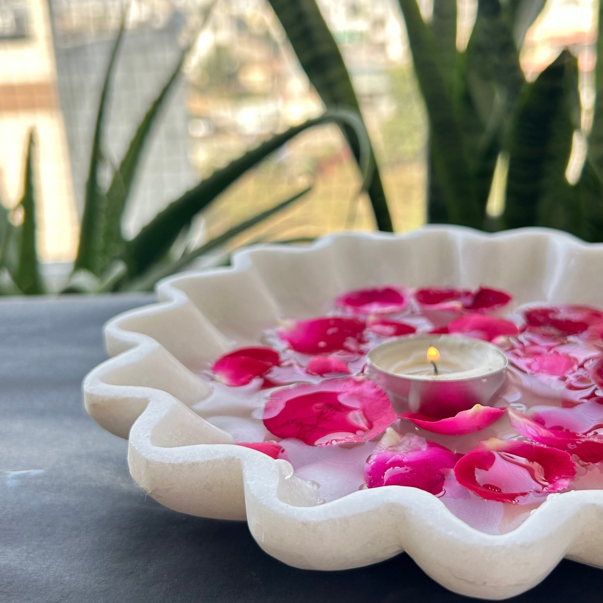 Ripple Blossom Marble Urli