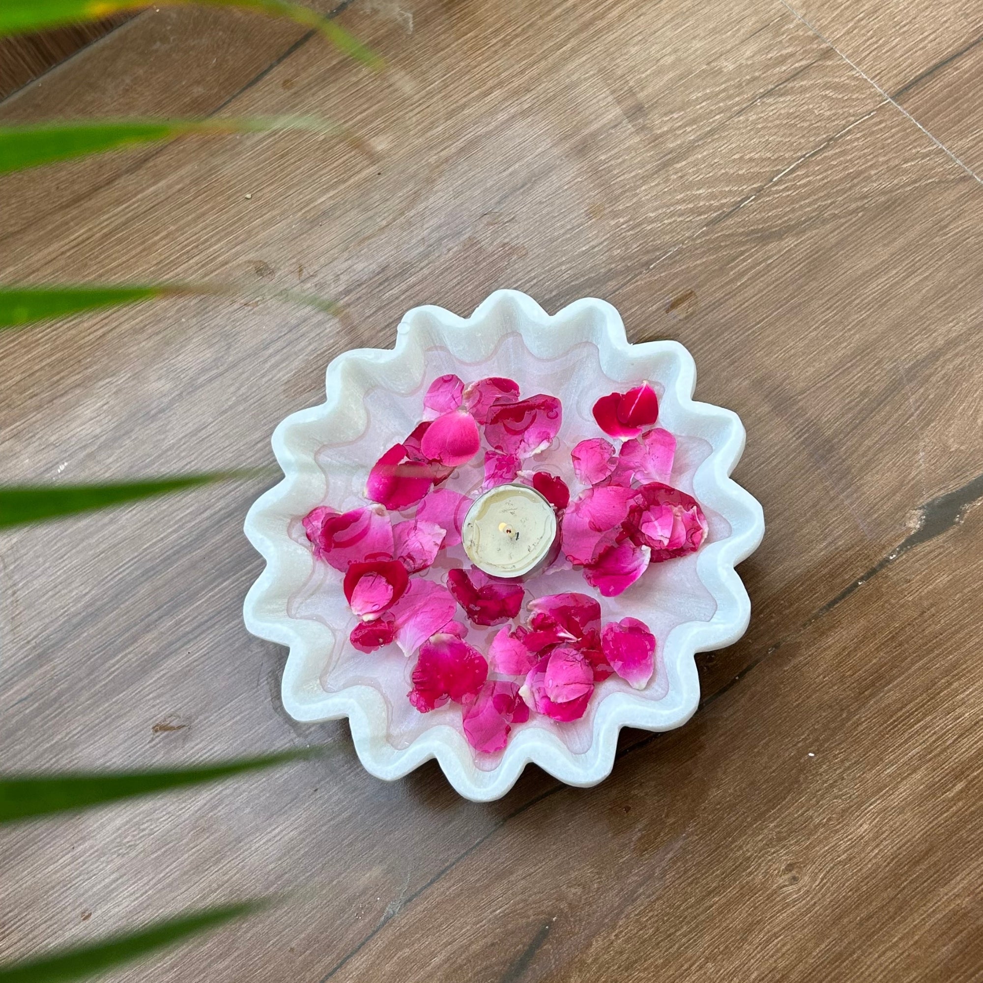 Ripple Blossom Marble Urli