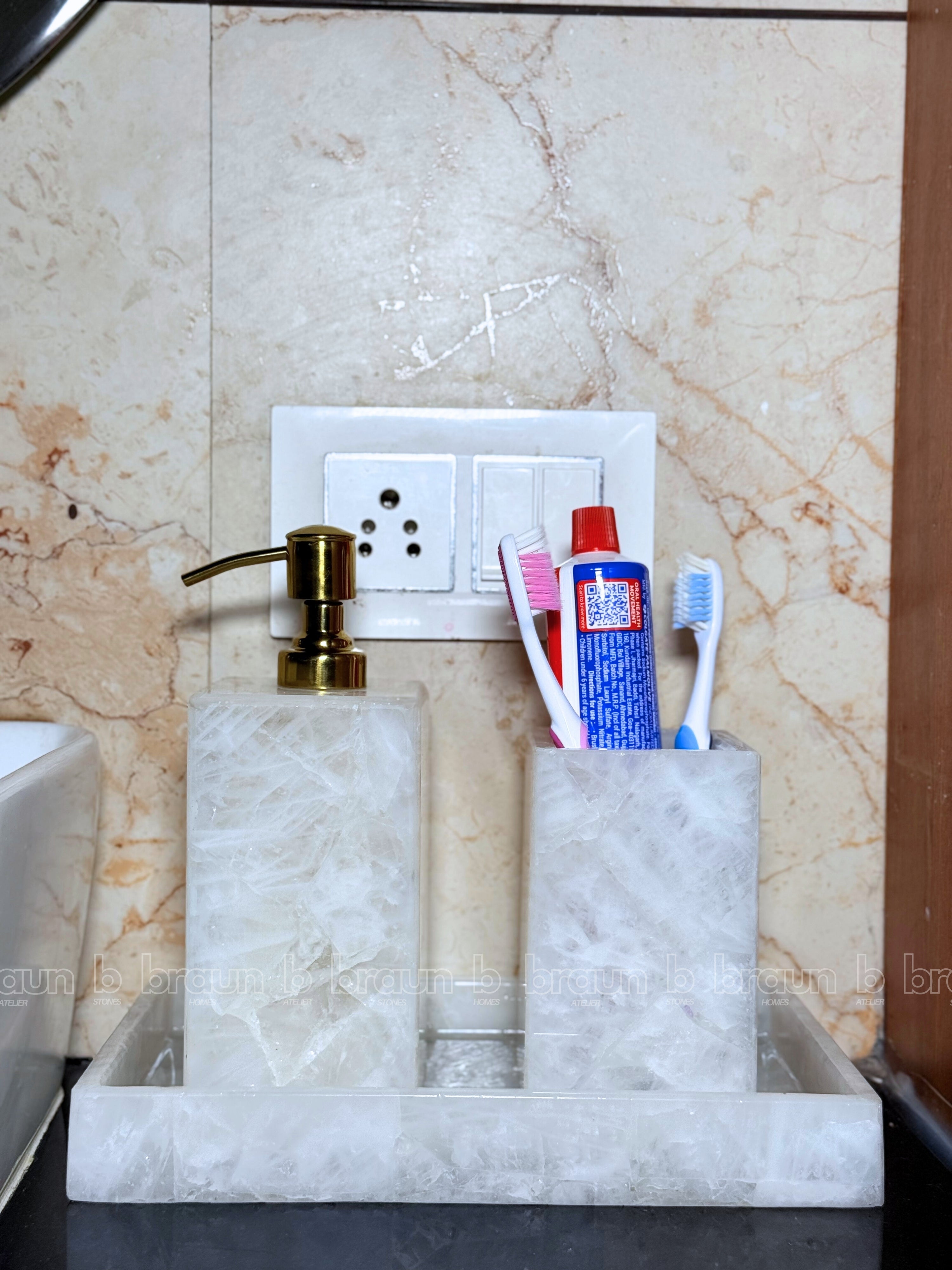 Bathroom set of 3 - White Quartz